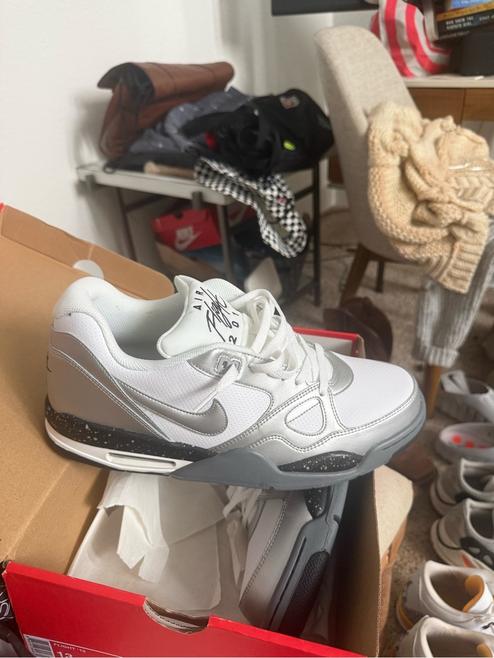 Nike Men’s Sneakers - White & Silver